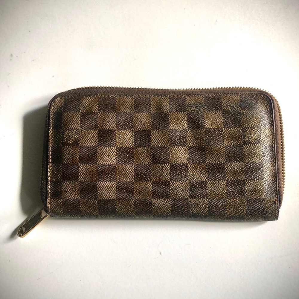 Louis Vuitton Long Damier Zip Around Purse Wallet